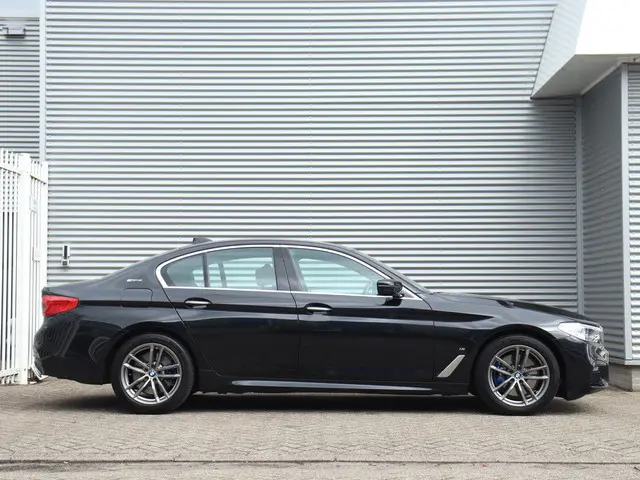 BMW 5 Serie Sedan 530e 2018 Hybride Benzine 5