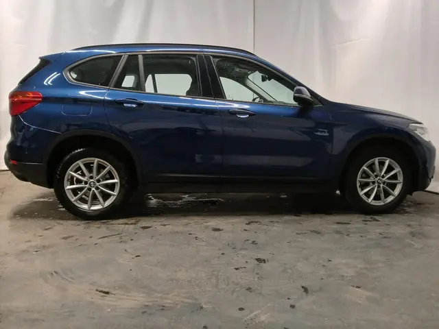 BMW X1 SDrive18i SCHADEAUTO!! 2017 Benzine 4