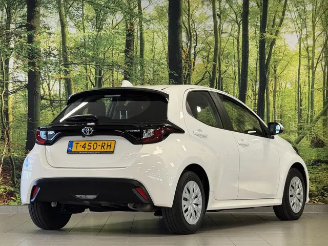 Toyota Yaris 1.5 Hybrid Active 2023 Hybride Benzine 5