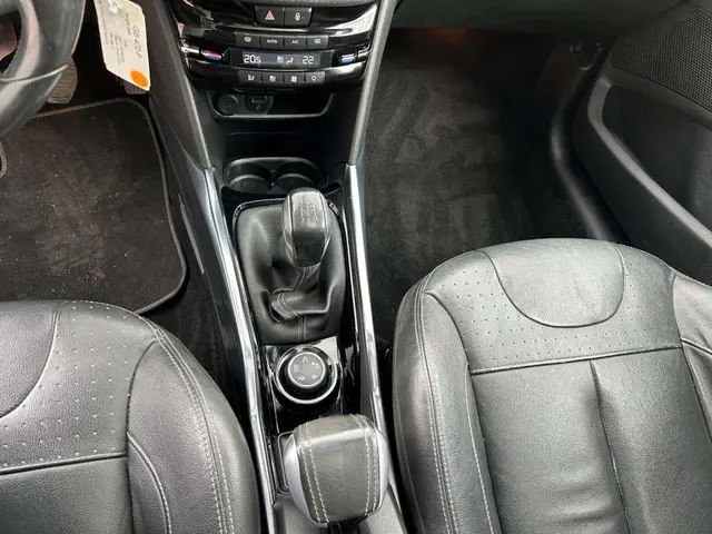 Peugeot 2008 1.2 PureTech Allure 2015 Benzine 14