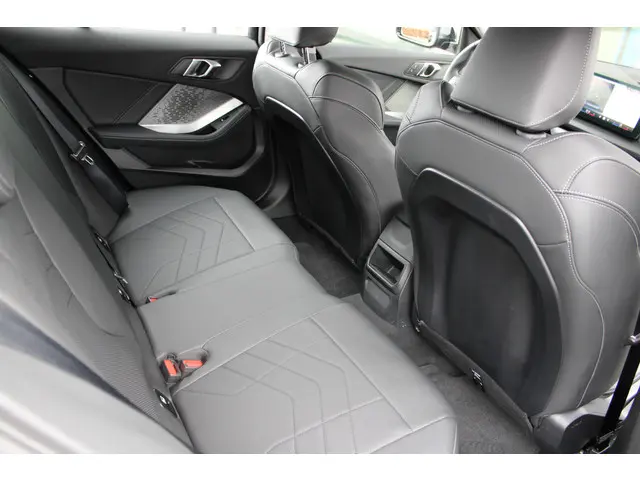 BMW 1 Serie 120 M Sport Automaat 2025 Benzine 8