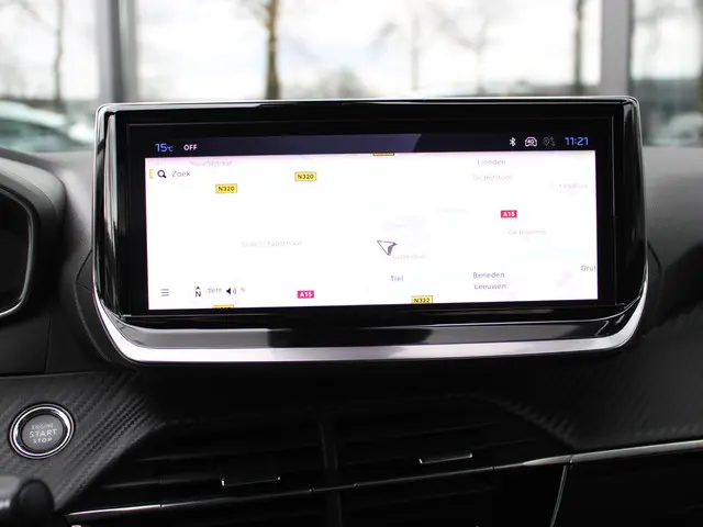 Peugeot 2008 1.2 Hybrid 145 Allure 2025 Hybride Benzine 14