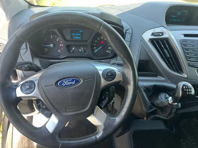 Ford Transit Custom 290 2.2 TDCI L2H1 Trend 2015 Diesel 8