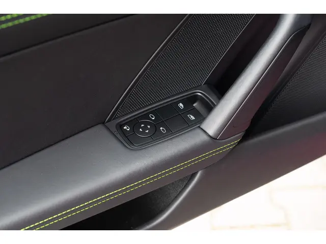 Porsche 911 T | Rubystar Neo 2023 Benzine 14