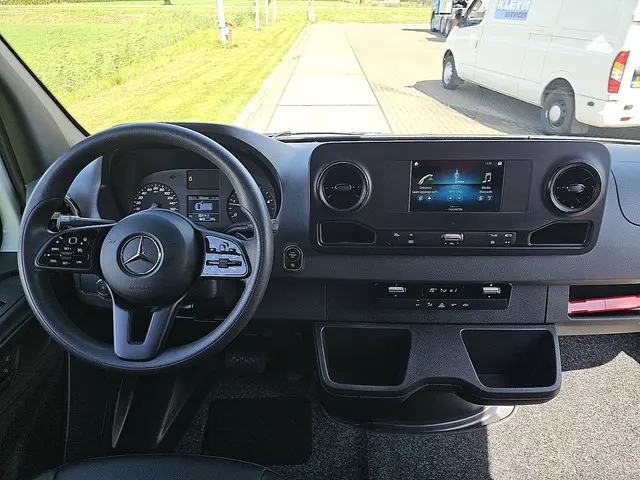 Mercedes-Benz Sprinter 317 2023 Diesel 8
