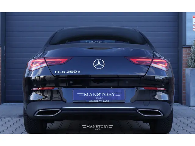 Mercedes-Benz CLA 250 e 2021 Hybride Benzine 14