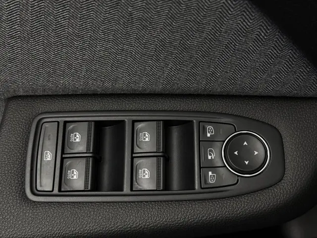 Renault Clio 1.0 TCe 90 Techno 2024 Benzine 36
