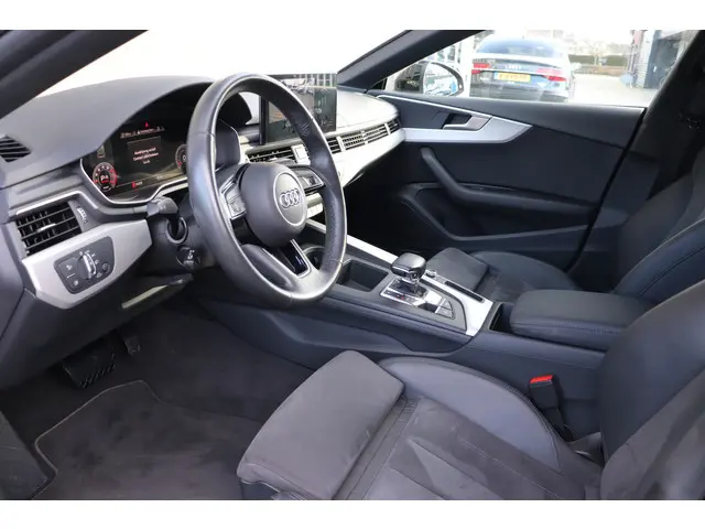 Audi A5 Sportback 35 TFSI S-line 2022 Benzine 8