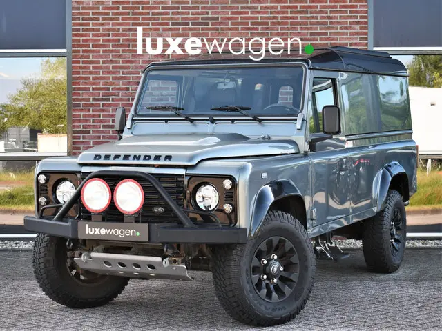 Land Rover Defender 110 2.2 TD4 Hard Top 2015 Diesel