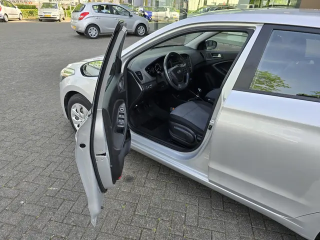Hyundai i20 1.0 VERKOCHT 2018 Benzine 7