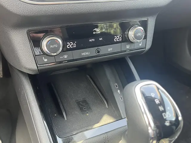 Škoda Kamiq 1.0 TSi DSG Style 2023 Benzine 19