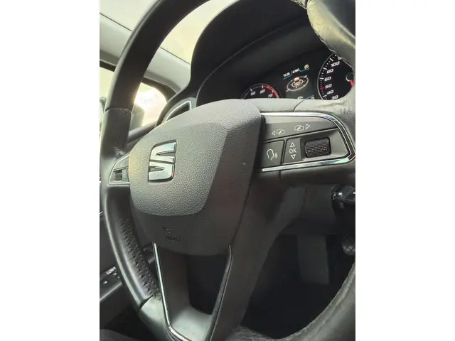 SEAT Leon ST - 1.0 EcoTSI Style Connect 2015 Benzine 18