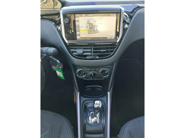Peugeot 2008 1.2 PureTech Blue Lion 2016 Benzine 21