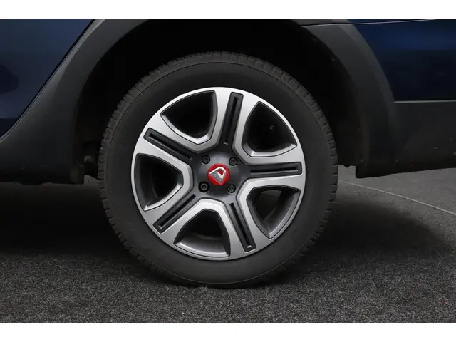 Dacia Logan MCV Stepway TCe 90 Tech Road 2019 Benzine 33