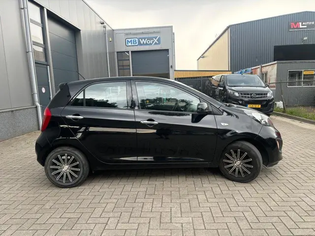 Kia Picanto 1.0 CVVT Plus Pack 135.355KM 2012 Benzine 4