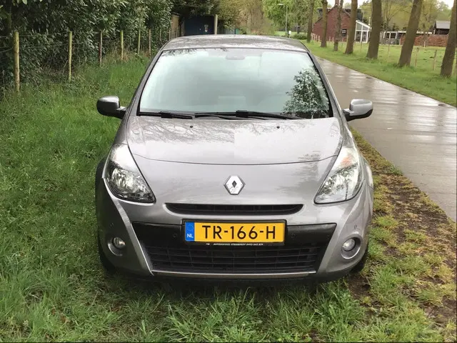 Renault Clio 1.6 Night & Day AUTOMAAT 2012 Benzine 7