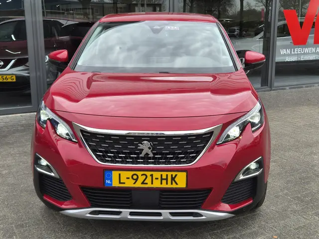 Peugeot 3008 1.2 PureTech Allure 2018 Benzine 12