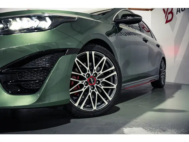 Kia Ceed 1.6 T-GDi GT 2023 Benzine 11