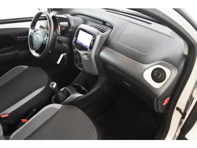 Toyota Aygo 1.0 VVT-i X-play 2020 Benzine 20