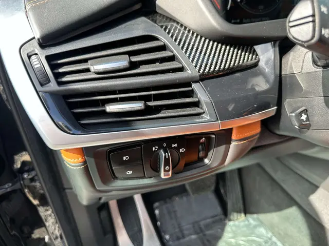 BMW X5 M 4.4 | V8 | LEDER | AUT | NAVI | H-UP | 2016 Benzine 29