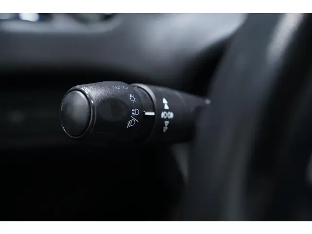 Peugeot 208 1.4 e-HDi Active 2013 Diesel 24