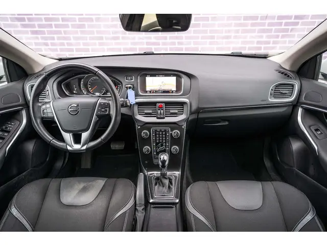 Volvo V40 T2 Polar+ Automaat 2019 Benzine 20