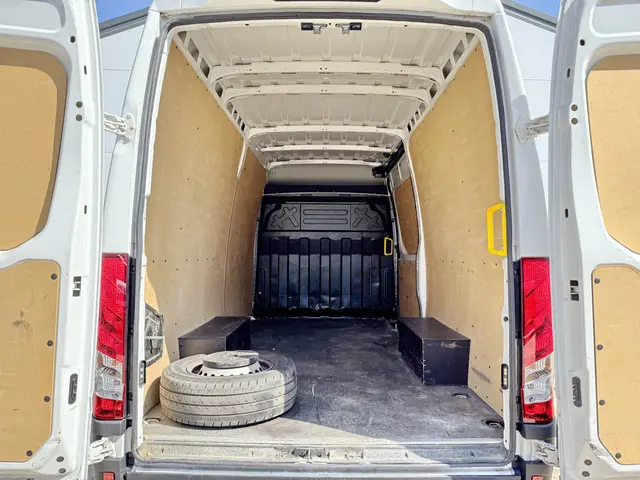 Iveco Daily 35S14 2.3 2022 Diesel 12