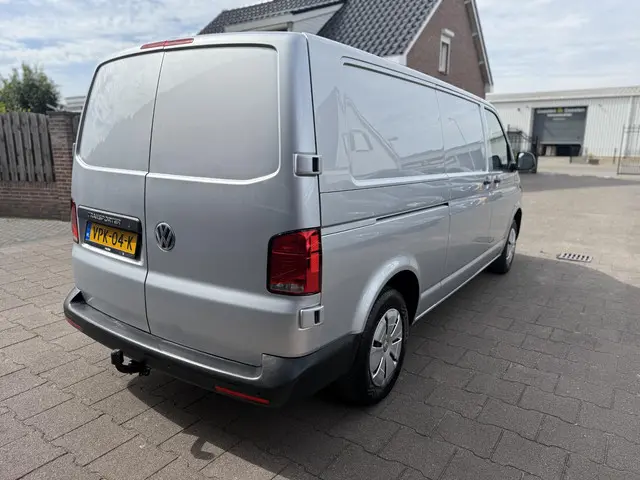 Volkswagen Transporter 2.0 TDI L2H1 Automaat 2022 Diesel 9