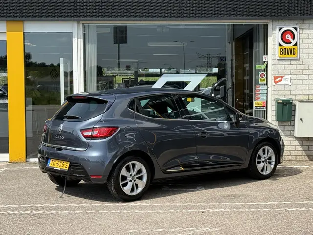 Renault Clio 0.9 TCe Limited 2018 Benzine 25