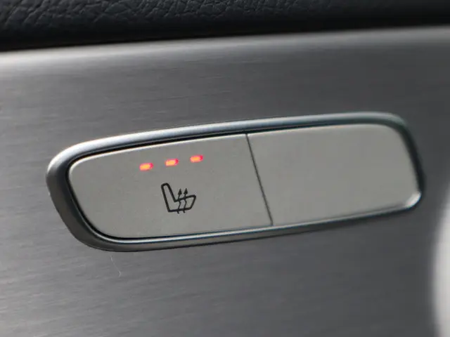 Mercedes-Benz C-Klasse Coupé C 180 2020 Benzine 12