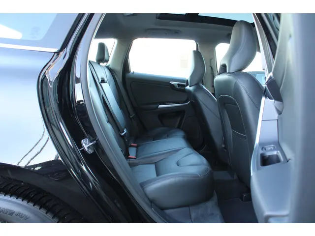 Volvo XC60 T5 Automaat Polar+ 2018 Benzine 58