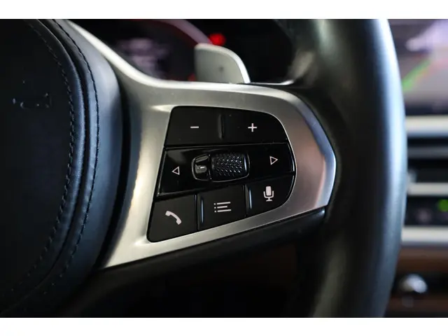 BMW 3 Serie Sedan 320i 2019 Benzine 23