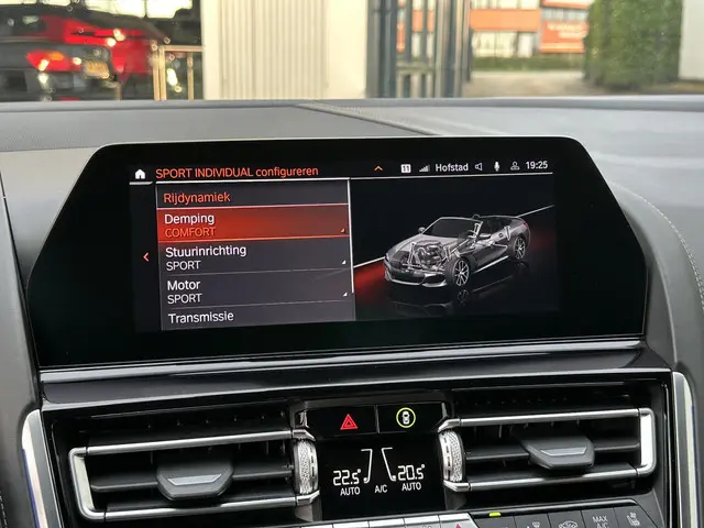 BMW 8 Serie 840i xDrive High Executive 2021 Benzine 87
