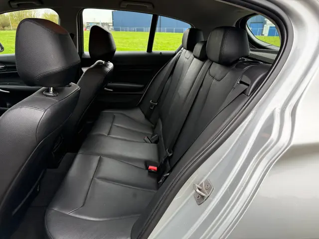 BMW 1 Serie 114i Business+ 2012 Benzine 7