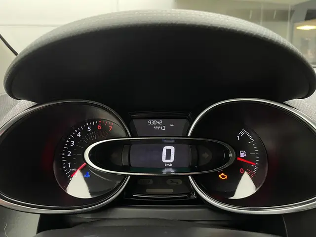 Renault Clio 0.9 TCe Limited 2018 Benzine 28