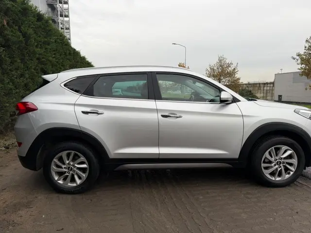Hyundai Tucson 1.6 GDi Comfort 2015 Benzine 4