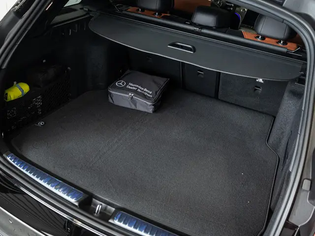 Mercedes-Benz C-Klasse Estate 180 AMG Line 2024 Benzine 18