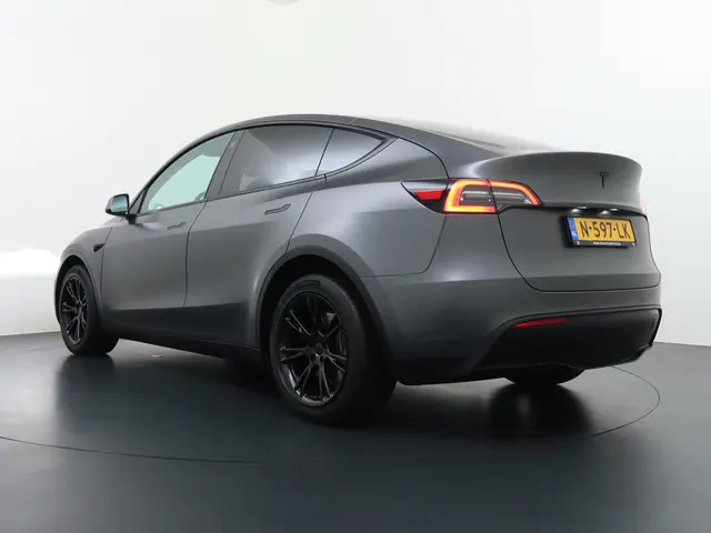 Tesla Model Y Long Range AWD 75 kWh 2021 Elektrisch 5