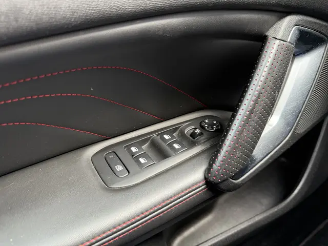 Peugeot 308 SW 1.2 PureTech GT-line 2015 Benzine 26