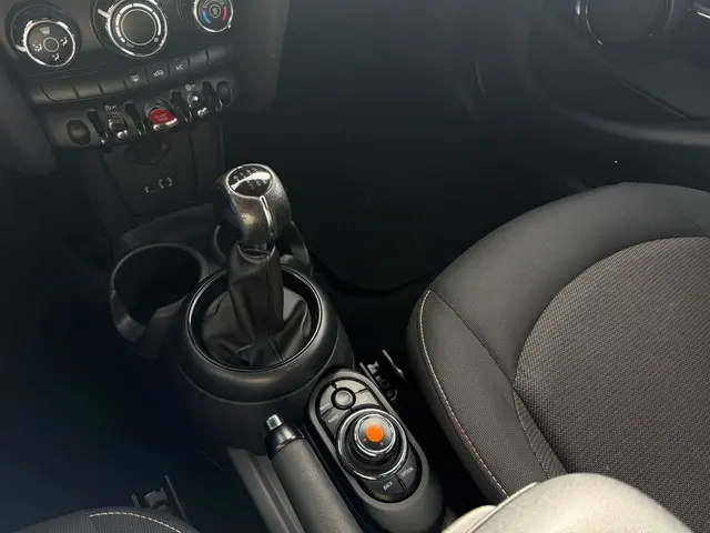 MINI Cooper Mini 1.5 Salt Business 2015 Benzine 14