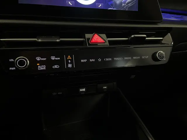 Kia Niro 1.6 GDi Hybrid DynamicLine 2022 Hybride Benzine 24