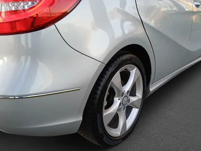 Mercedes-Benz B-Klasse 180 Prestige 2013 Benzine 19