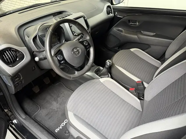 Toyota Aygo 1.0 VVT-i x-joy 2020 Benzine 10