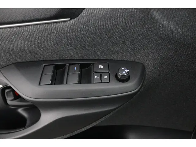 Toyota Yaris 1.5 VVT-i Dynamic 2021 Benzine 28