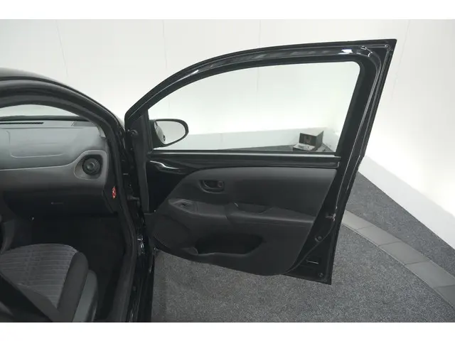 Peugeot 108 1.0 e-VTi Active 2021 Benzine 46