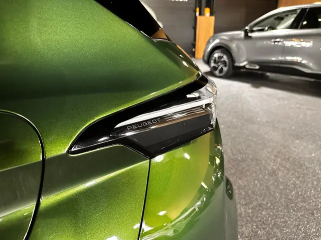 Peugeot 308 1.2 PureTech GT 2021 Benzine 11