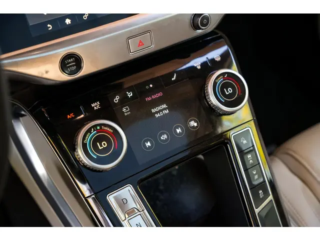 Jaguar I-PACE EV400 SE 90 kWh 2018 Elektrisch 16