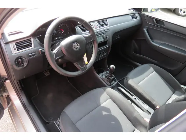 Škoda Rapid Spaceback 1.2 TSI Greentech 2015 Benzine 21