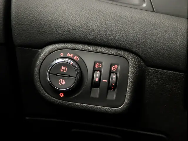 Opel Zafira Tourer 1.4 Edition 7 Persoons 2015 Benzine 23