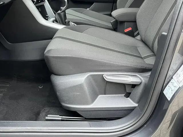 Volkswagen T-Roc 1.0 TSI Life 2023 Benzine 16